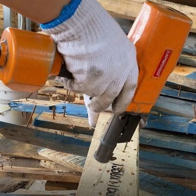Pneumatico Air Nail Puller BD70 Nail Remover per pallet di legno Max Nail Length 2 1/2IN