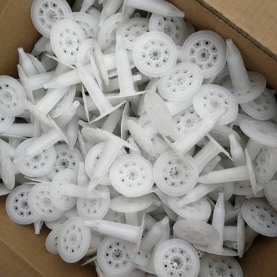 Chiodi isolanti in plastica bianca per le pareti esterne