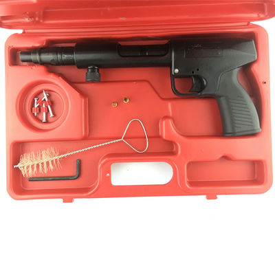 Potente pistola nera per chiodi per tetto per carichi di potenza di.22.27 cal e tensione di 120V / 60HZ