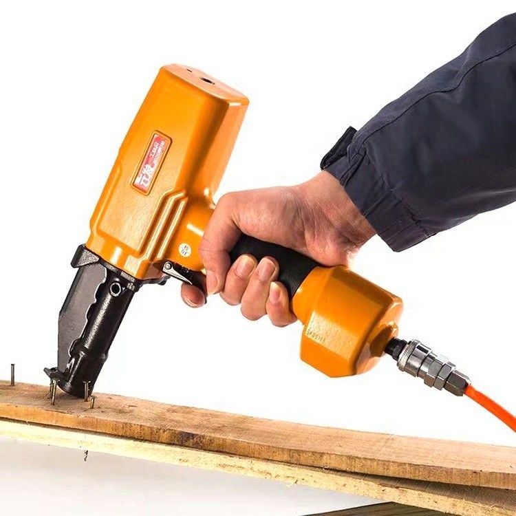 Pneumatico Air Nail Puller BD70 Nail Remover per pallet di legno Max Nail Length 2 1/2IN